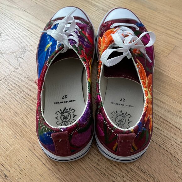 Mexican Embroidered Sneakers - Picture 4 of 5